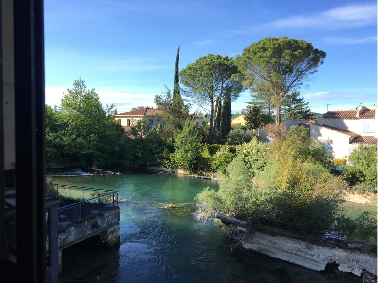Hotel Cantosorgue LʼIsle-sur-la-Sorgue Екстериор снимка